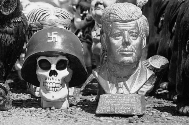 Fair souvenirs, 1976